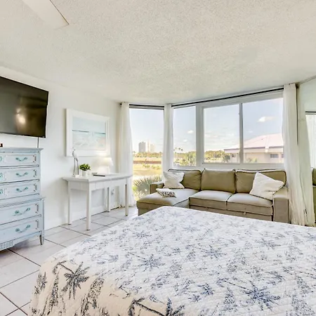 Panama City Beach Condo With Resort Amenities!